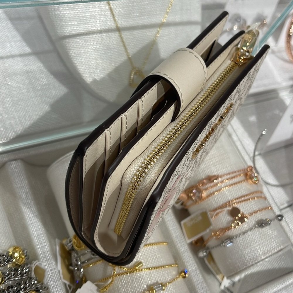 Michael Kors Jet Set Medium Floral Embellished Signature Logo Bi-fold Wallet NWT - Picture 7 of 16